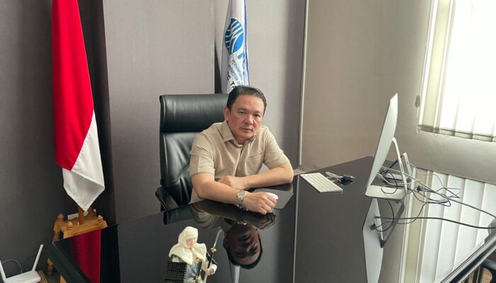 Dr. Dhoni Martien, Ketua LBH SMSI “OTT Hakim PN Surabaya Momentum Pembenahan Integritas Peradilan”