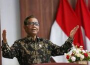 Terima Suap,Mentan Amran Copot Anak Buah Dipuji Mahfud MD