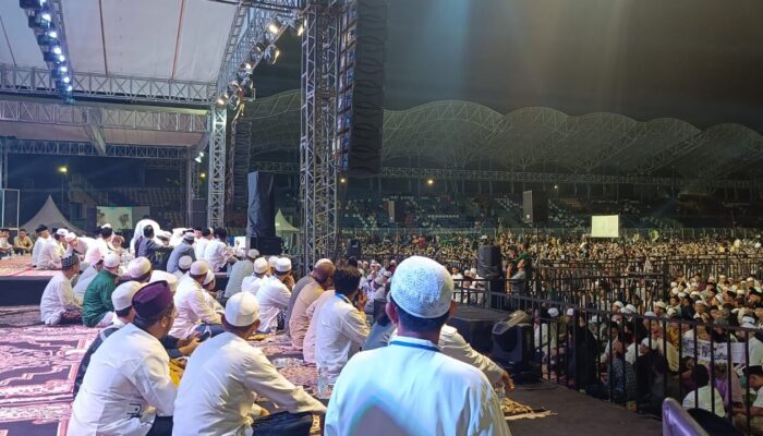 Meriah! Andra Soni & Dimyati Gelar Banten Bersalawat di Stadion Benteng