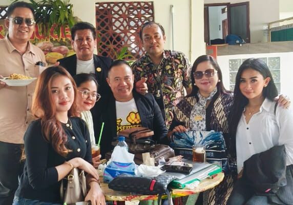 Alami Kekerasan Rumah Tangga, Artis Vega Jelly Gugat Cerai di Pengadilan Agama Tigaraksa
