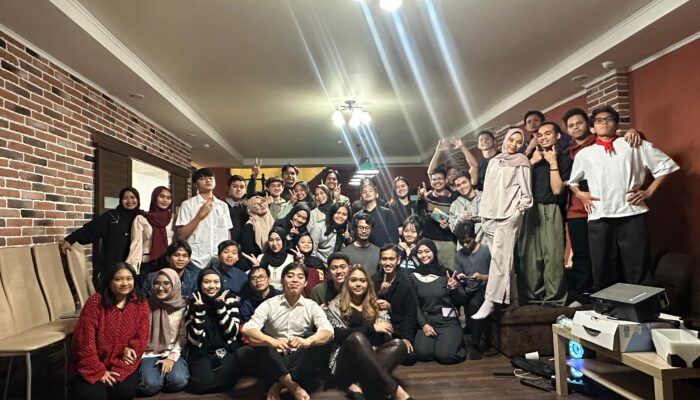 Hangatnya Kebersamaan Mahasiswa Indonesia di Penghujung Tahun