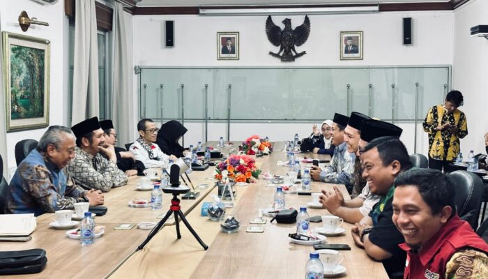 Diaspora Indonesia di Yordania Menyalurkan Bantuan Kemanusiaan dua belas Truk Kontainer untuk Palestina