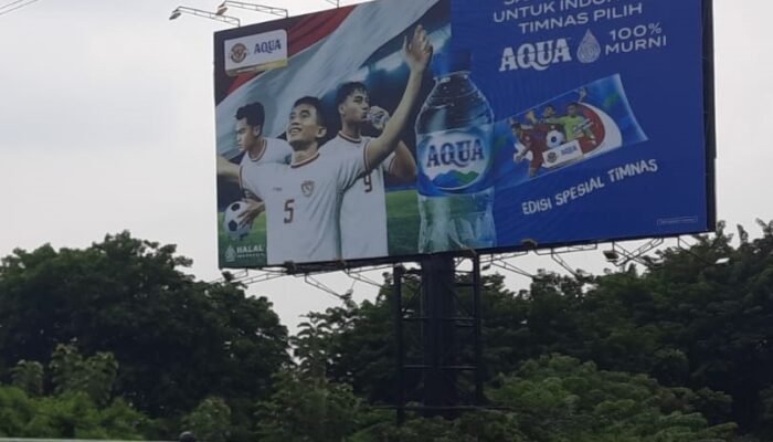 Iklan Raksasa di Tomang Tak Bayar Retribusi, Para Oknum Diduga Jadi Punggawa Ilegal