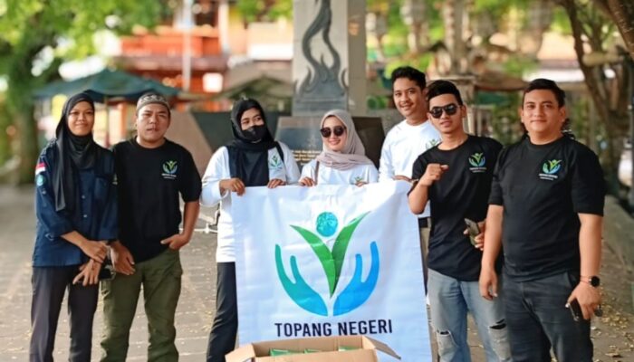 Berbagi Takjil, Topang Negeri Indonesia Resmi Deklarasi di Belitung