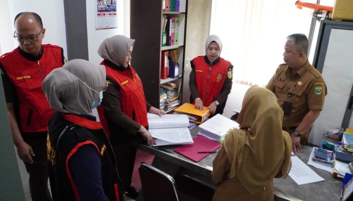 kejati sumsel geledah tiga kantor terkait dugaan korupsi pasar cinde