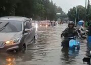 Hujan Sejak Semalam Sebagian Ruas Jalan Jakarta Digenangi Air