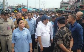 Semrawut Kapal di Muara Angke, Titiek Soeharto dan Menteri KKP Tinjau ke Lokasi