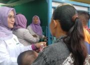 Ratusan Takjil Gratis Dibagikan Perempuan Bangsa Kepada Masyarakat di Muara Angke