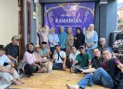 SMPN 82 Jakarta Alumni 1985 Adakan Bukber dan Berbagi Sesama Alumni