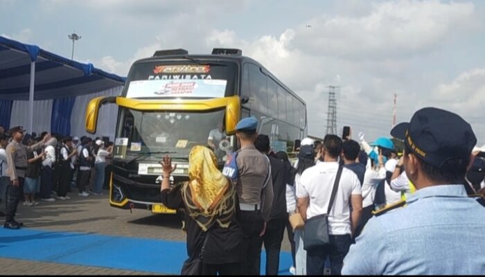 7600 Pemudik Gratis di 13 Daerah Tujuan Jateng dan Jatim di Lepas PT Pelindo