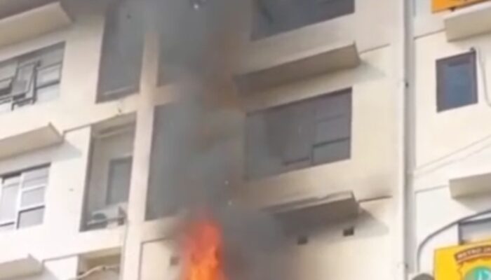Gedung di Lantai 2 Polres Metro Jakarta Barat Terbakar, Penyebab Masih Didalami
